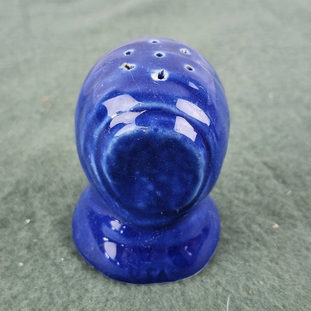 Vintage W.C. Fields Top Hat Blue‎ Glaze 3.25